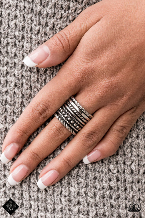 Simply Santa Fe Fashion Fix Set April 2021