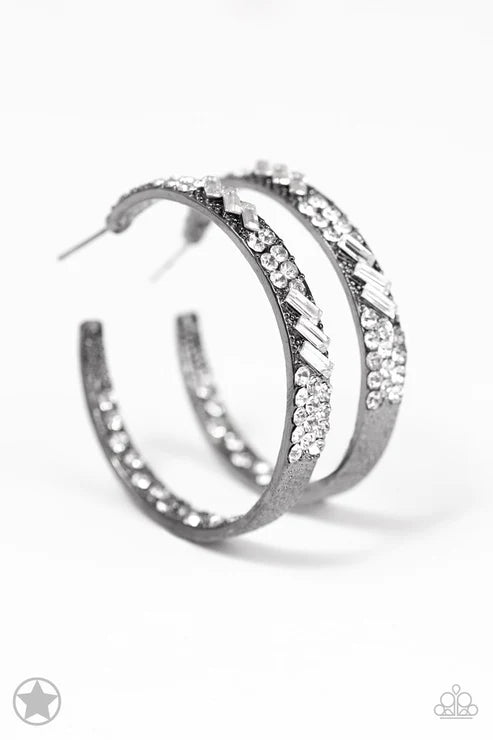 GLITZY By Association - Black/White
